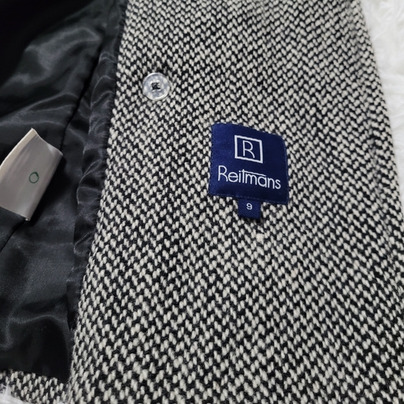 Reitmans 80% Wool Coat size medium - Picture 3 of 7